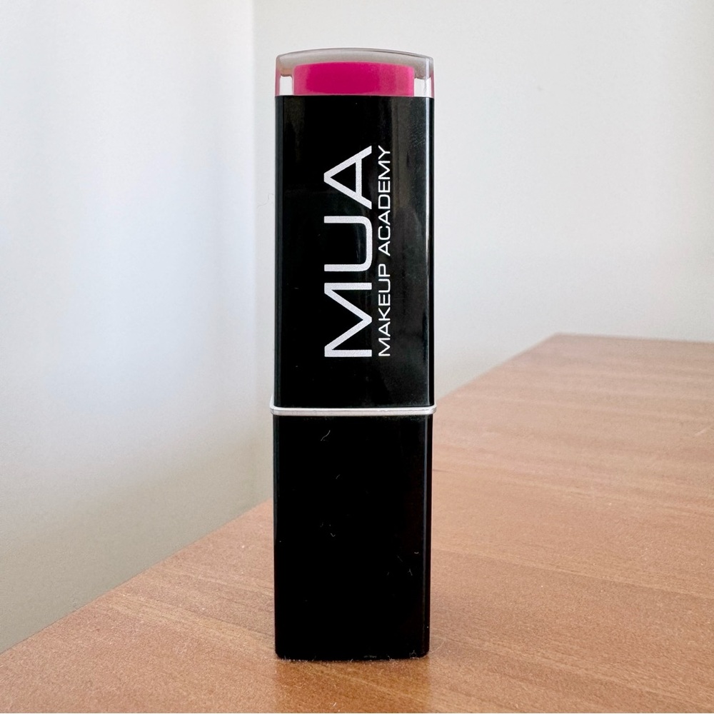 Makeup Academy (MUA) #259 Raspberry lipstick Barbiecore Glam Party Pigmented